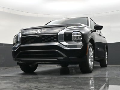 2026 Mitsubishi Outlander ES