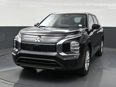 2026 Mitsubishi Outlander ES
