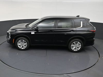 2026 Mitsubishi Outlander ES