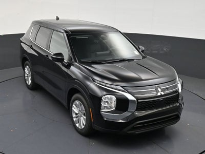 2026 Mitsubishi Outlander ES