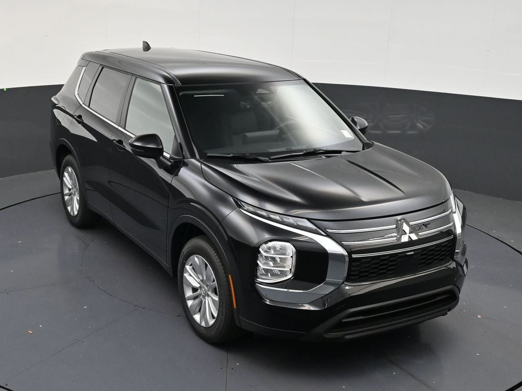 2026 Mitsubishi Outlander ES