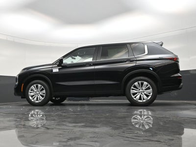 2026 Mitsubishi Outlander ES