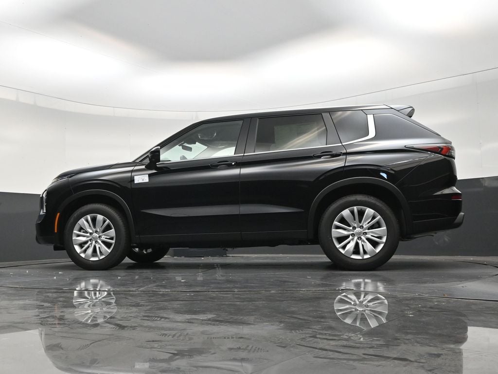 2026 Mitsubishi Outlander ES