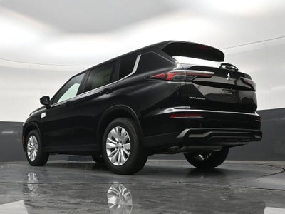 2026 Mitsubishi Outlander ES