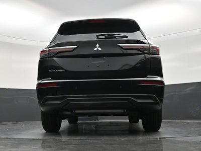 2026 Mitsubishi Outlander ES