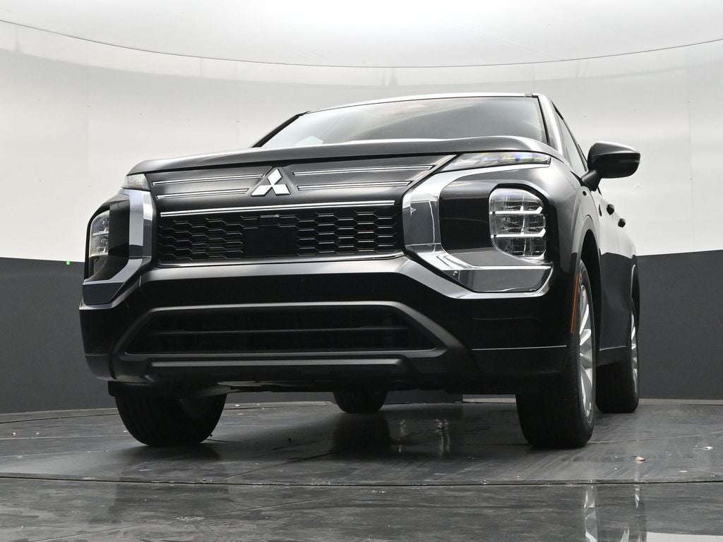 2026 Mitsubishi Outlander ES