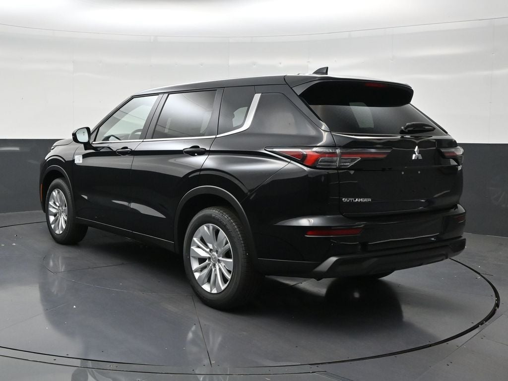 2026 Mitsubishi Outlander ES