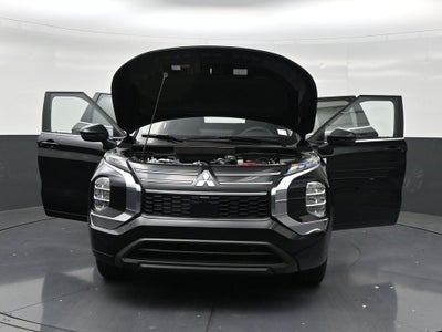 2026 Mitsubishi Outlander ES