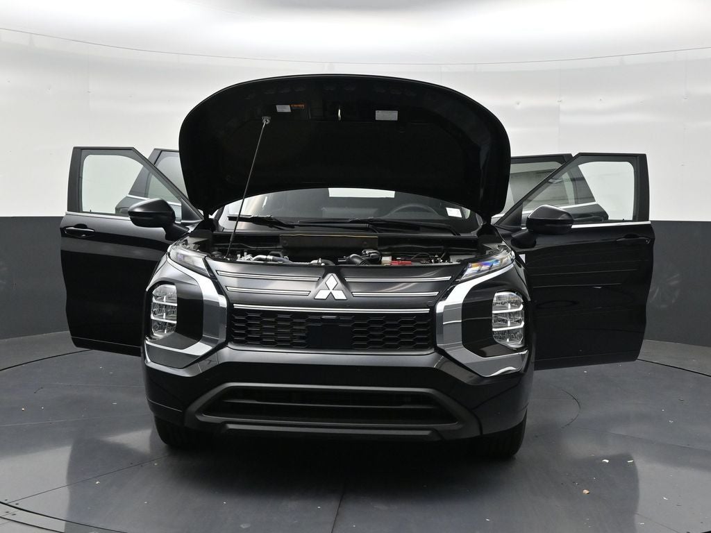 2026 Mitsubishi Outlander ES