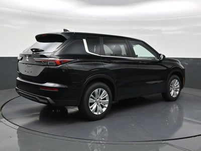 2026 Mitsubishi Outlander ES