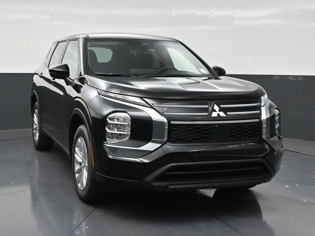2026 Mitsubishi Outlander ES