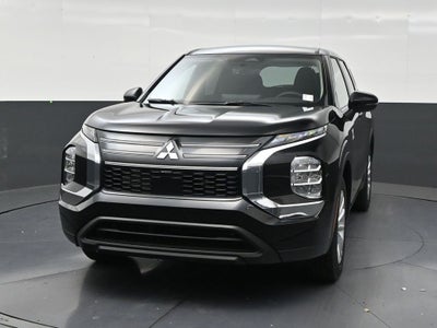 2026 Mitsubishi Outlander ES