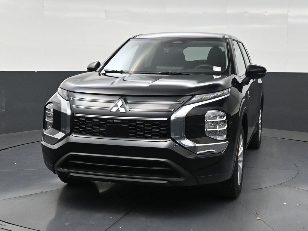 2026 Mitsubishi Outlander ES