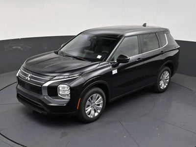2026 Mitsubishi Outlander ES