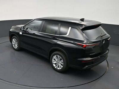 2026 Mitsubishi Outlander ES