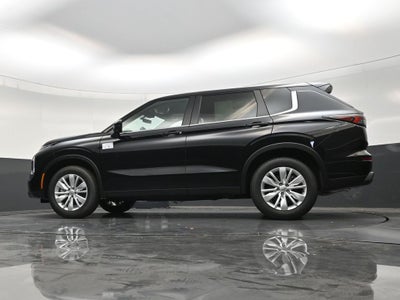 2026 Mitsubishi Outlander ES