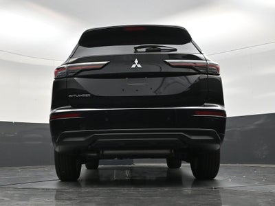 2026 Mitsubishi Outlander ES