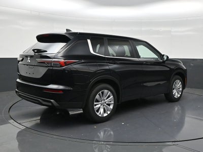 2026 Mitsubishi Outlander ES