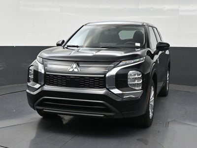 2026 Mitsubishi Outlander ES