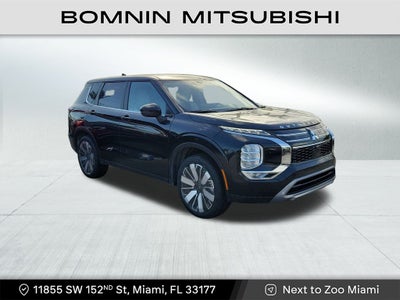 2026 Mitsubishi Outlander SE