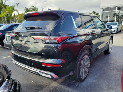 2026 Mitsubishi Outlander SE