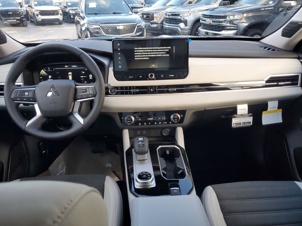 2026 Mitsubishi Outlander SE