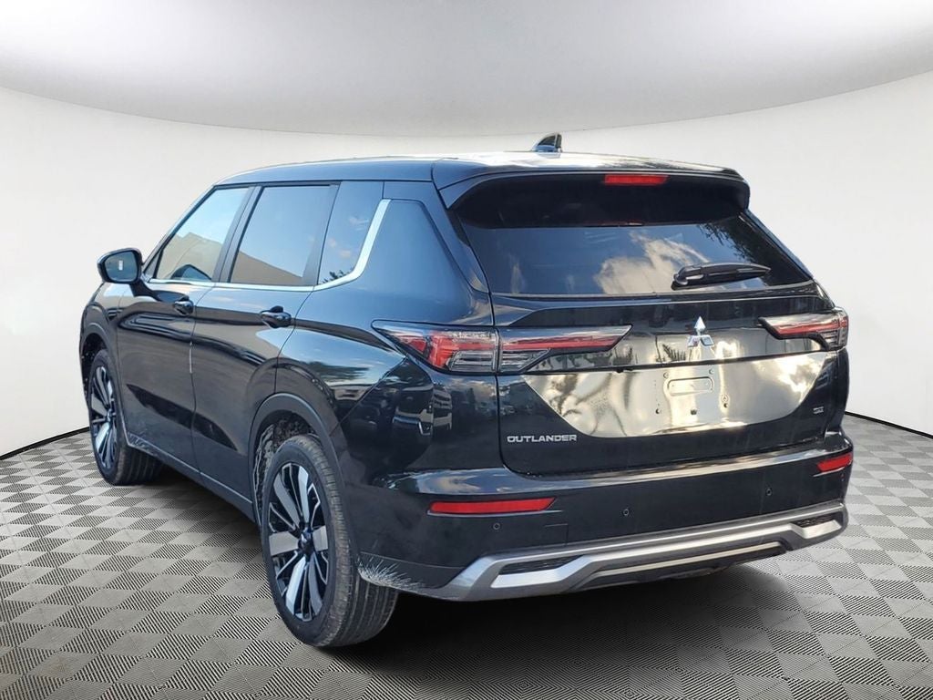 2026 Mitsubishi Outlander SE
