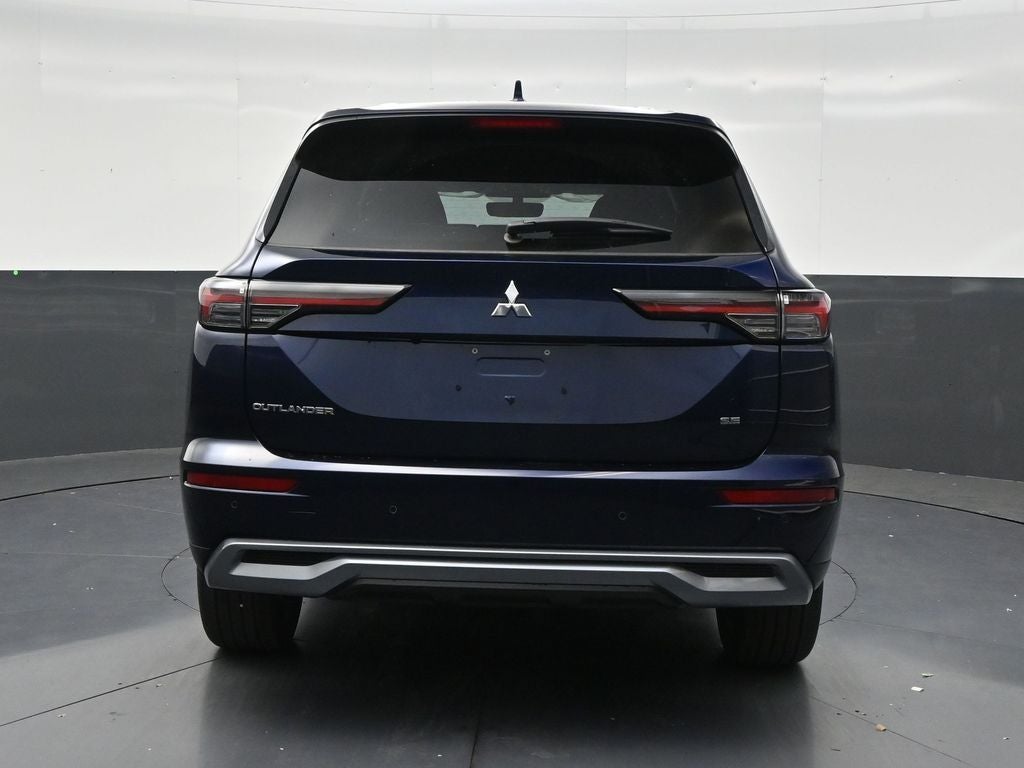 2026 Mitsubishi Outlander SE