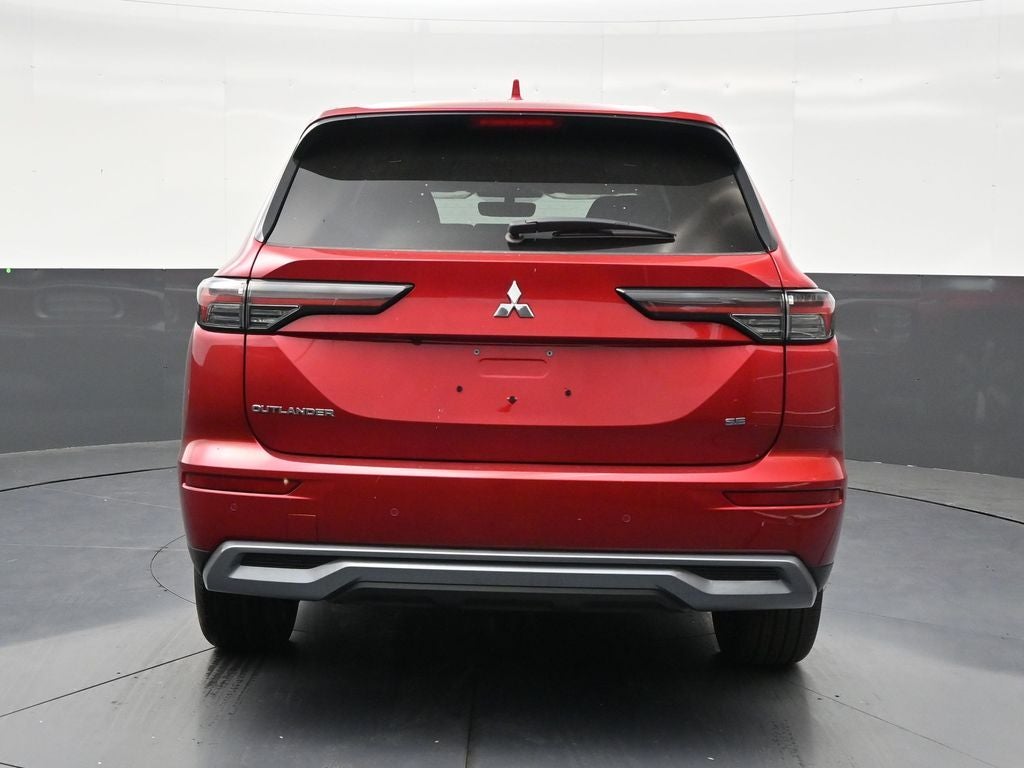 2026 Mitsubishi Outlander SE