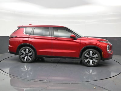 2026 Mitsubishi Outlander SE