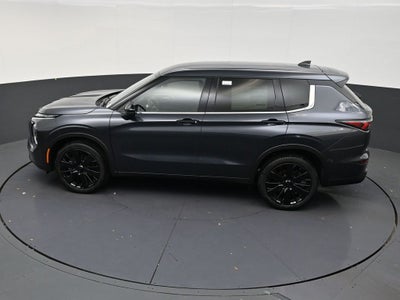 2026 Mitsubishi Outlander LE