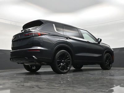 2026 Mitsubishi Outlander LE