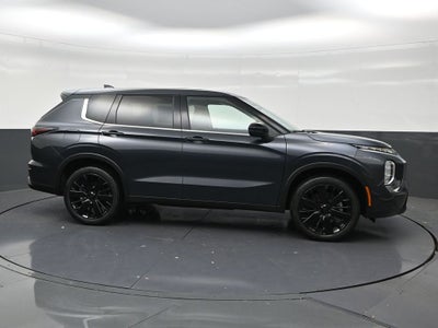 2026 Mitsubishi Outlander LE