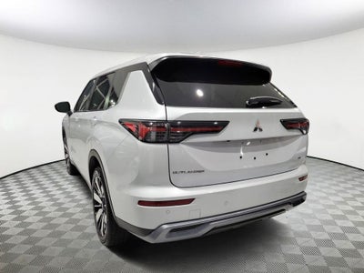 2026 Mitsubishi Outlander SE