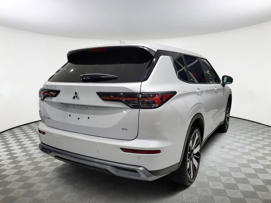 2026 Mitsubishi Outlander SE