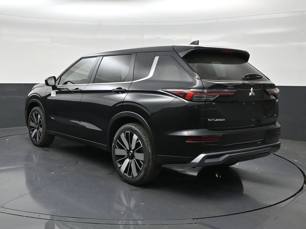2026 Mitsubishi Outlander SE