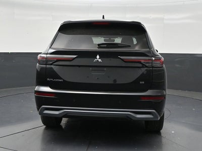 2026 Mitsubishi Outlander SE