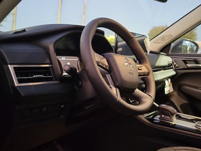 2026 Mitsubishi Outlander SE