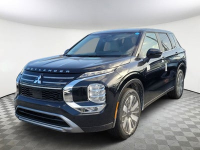 2026 Mitsubishi Outlander SE