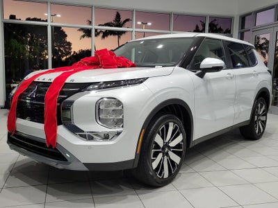 2026 Mitsubishi Outlander SE