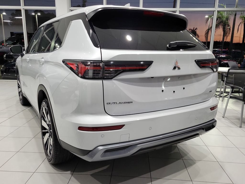 2026 Mitsubishi Outlander SE