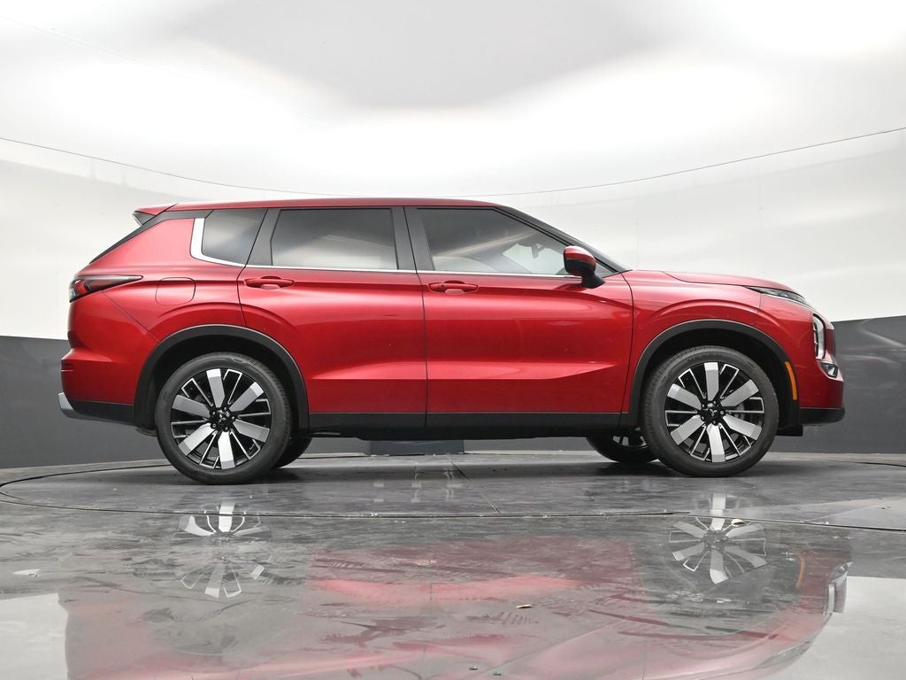2026 Mitsubishi Outlander SE