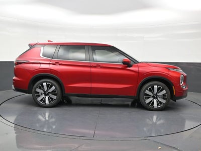 2026 Mitsubishi Outlander SE