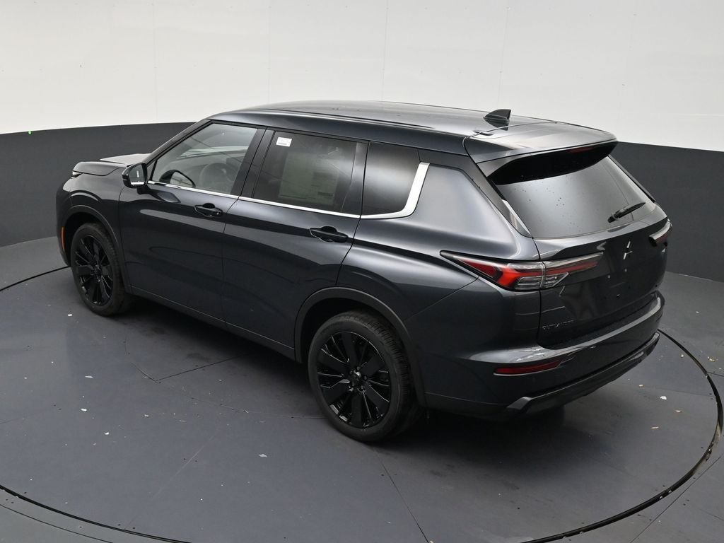 2026 Mitsubishi Outlander LE