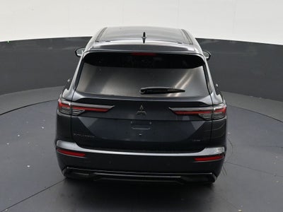 2026 Mitsubishi Outlander LE