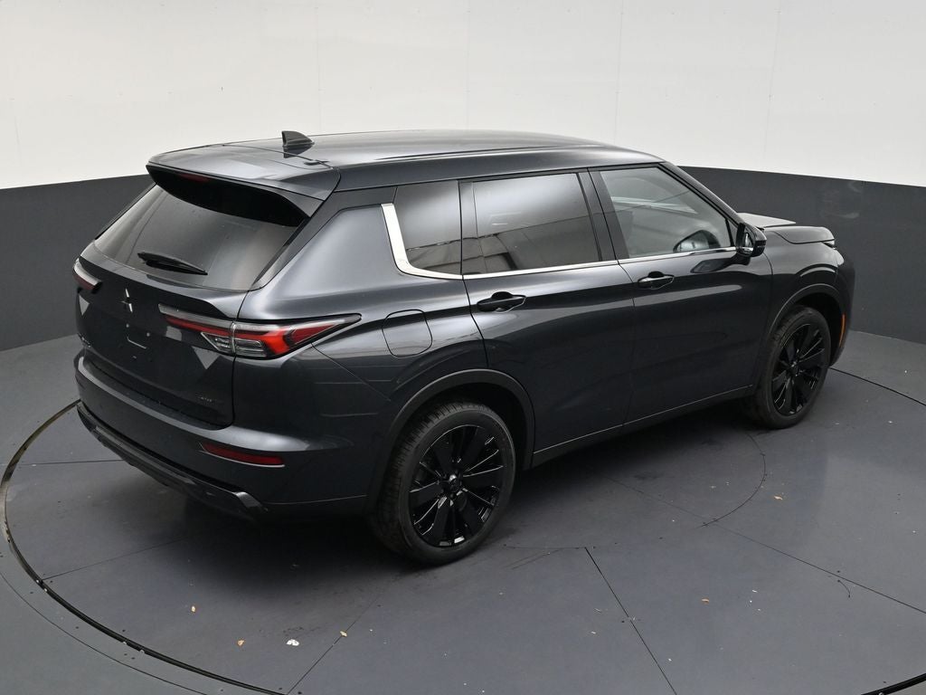 2026 Mitsubishi Outlander LE