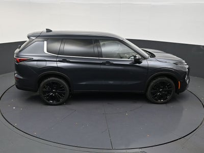 2026 Mitsubishi Outlander LE