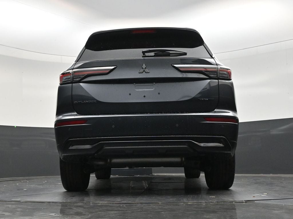 2026 Mitsubishi Outlander LE