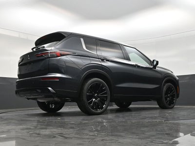 2026 Mitsubishi Outlander LE