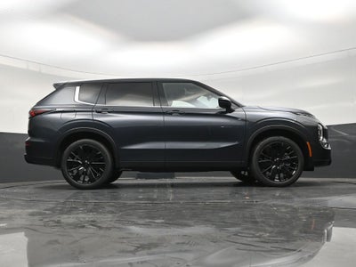2026 Mitsubishi Outlander LE